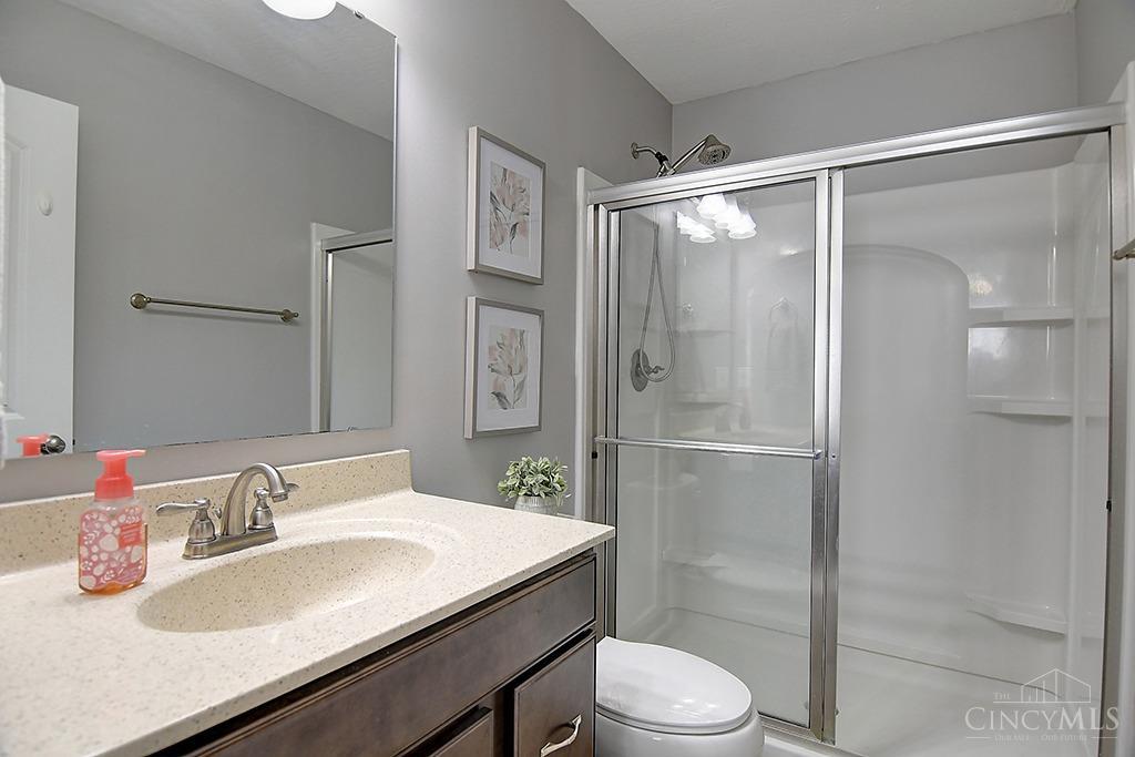40 Old Pond Road, Springboro, Ohio image 17