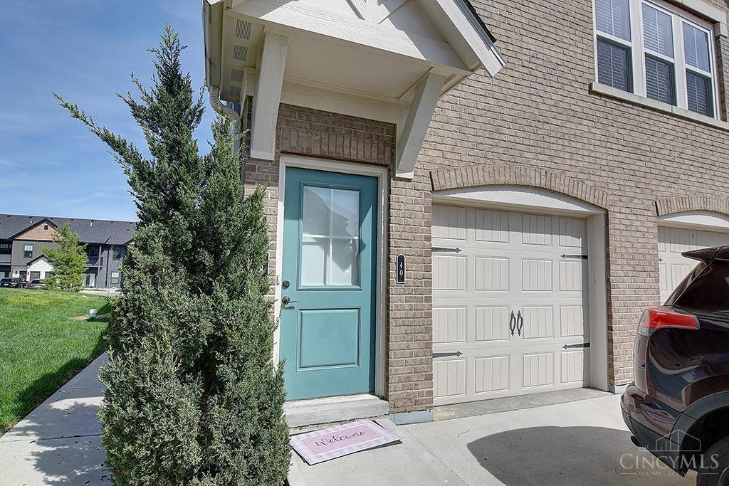 40 Old Pond Road, Springboro, Ohio image 1