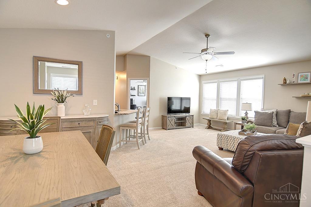 40 Old Pond Road, Springboro, Ohio image 3