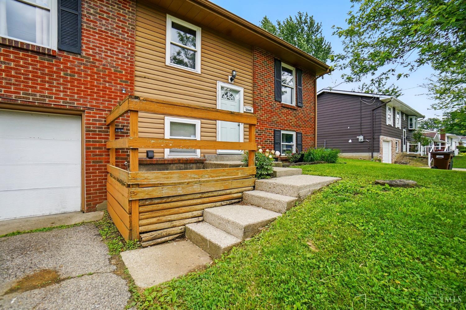 12164 Westerly Drive, Colerain Twp, Ohio image 4