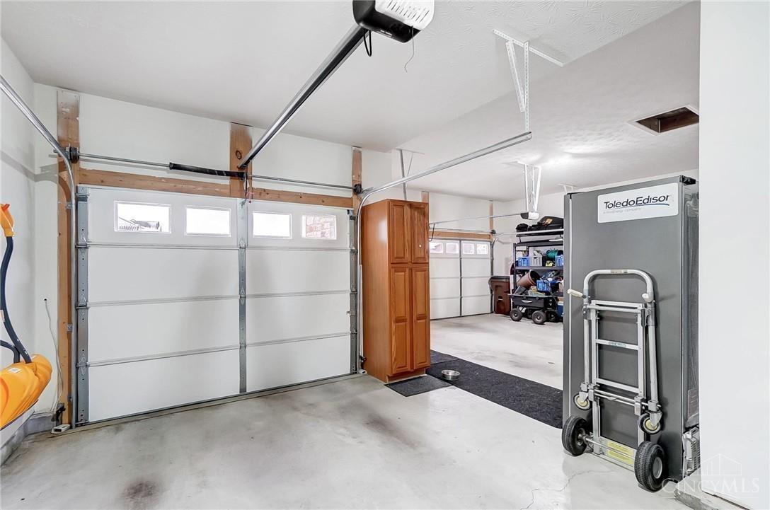 Lebanon, Ohio 45036, United States, 3 Bedrooms Bedrooms, ,3 BathroomsBathrooms,Residential,Pending,24637