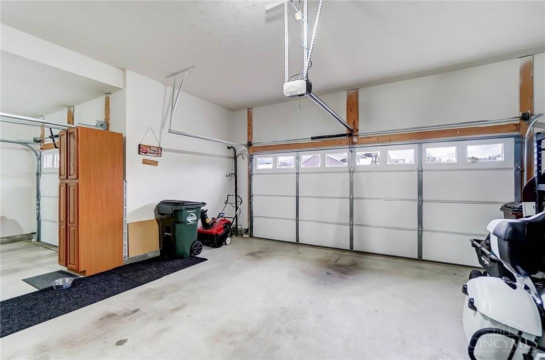 Lebanon, Ohio 45036, United States, 3 Bedrooms Bedrooms, ,3 BathroomsBathrooms,Residential,Pending,24637