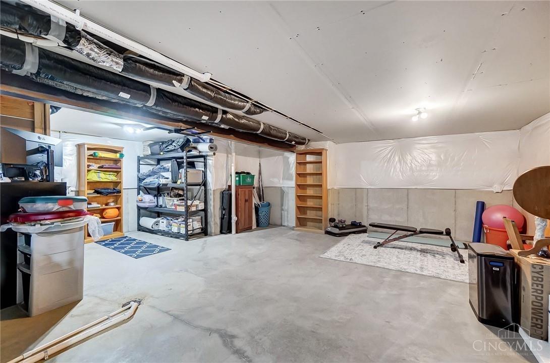 Lebanon, Ohio 45036, United States, 3 Bedrooms Bedrooms, ,3 BathroomsBathrooms,Residential,Pending,24637