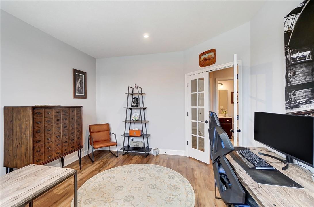 Lebanon, Ohio 45036, United States, 3 Bedrooms Bedrooms, ,3 BathroomsBathrooms,Residential,Pending,24637