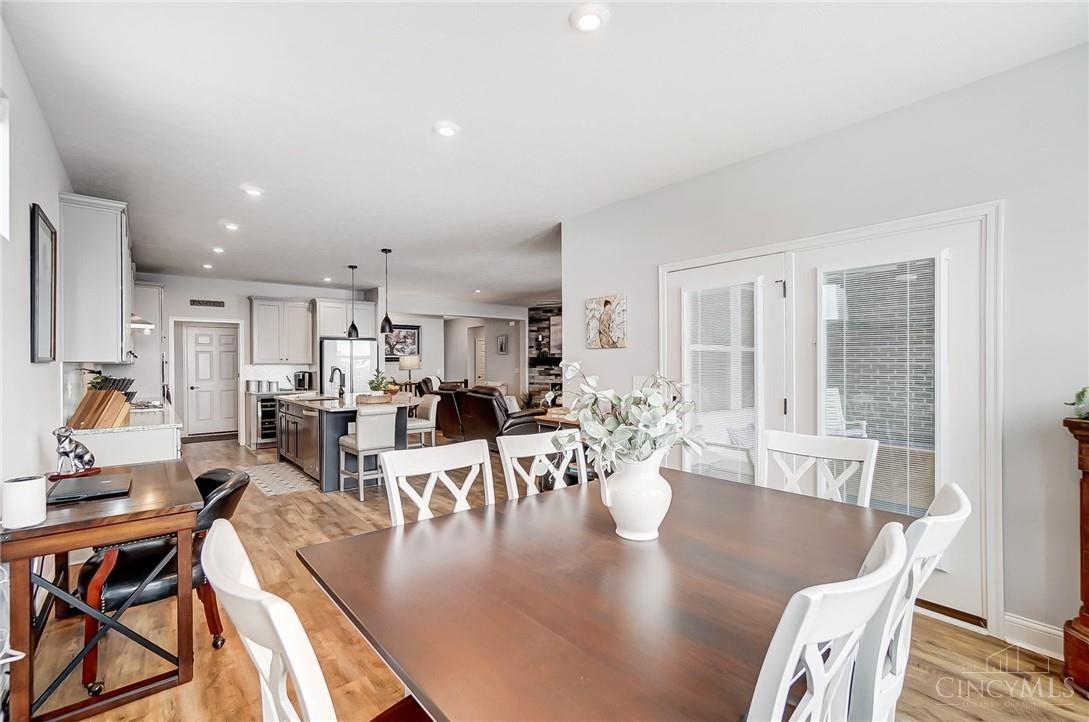 Lebanon, Ohio 45036, United States, 3 Bedrooms Bedrooms, ,3 BathroomsBathrooms,Residential,Pending,24637