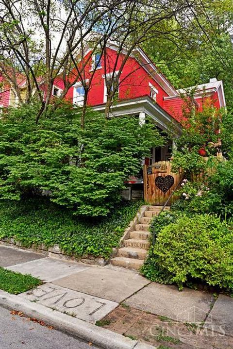 Photo of 4236 Brookside Avenue, Cincinnati, OH 45223 (MLS # 1873198)