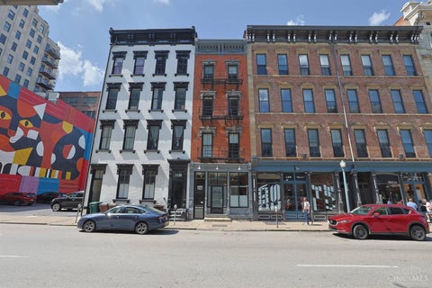 Apartment For Rent - 1121 Walnut Street<br/> Cincinnati, OH 45202