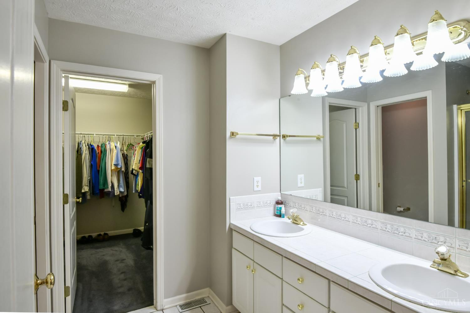 4826 Beechwood Lane, Middletown, Ohio image 27