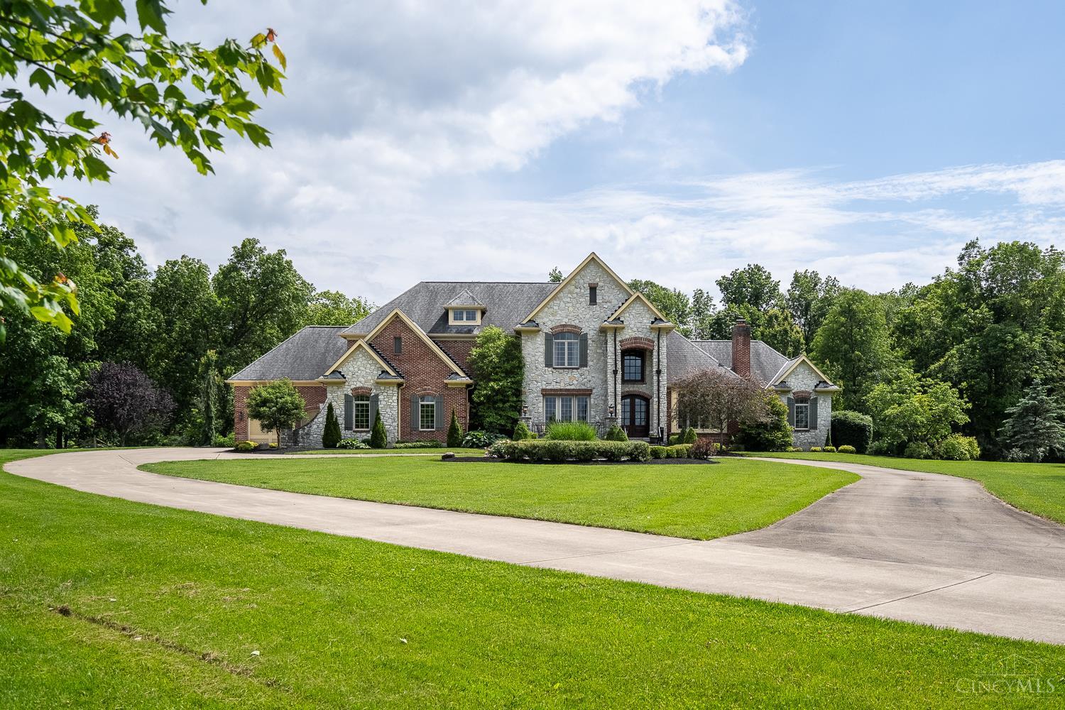 339 S Nixon Camp Road, Lebanon, Ohio image 2