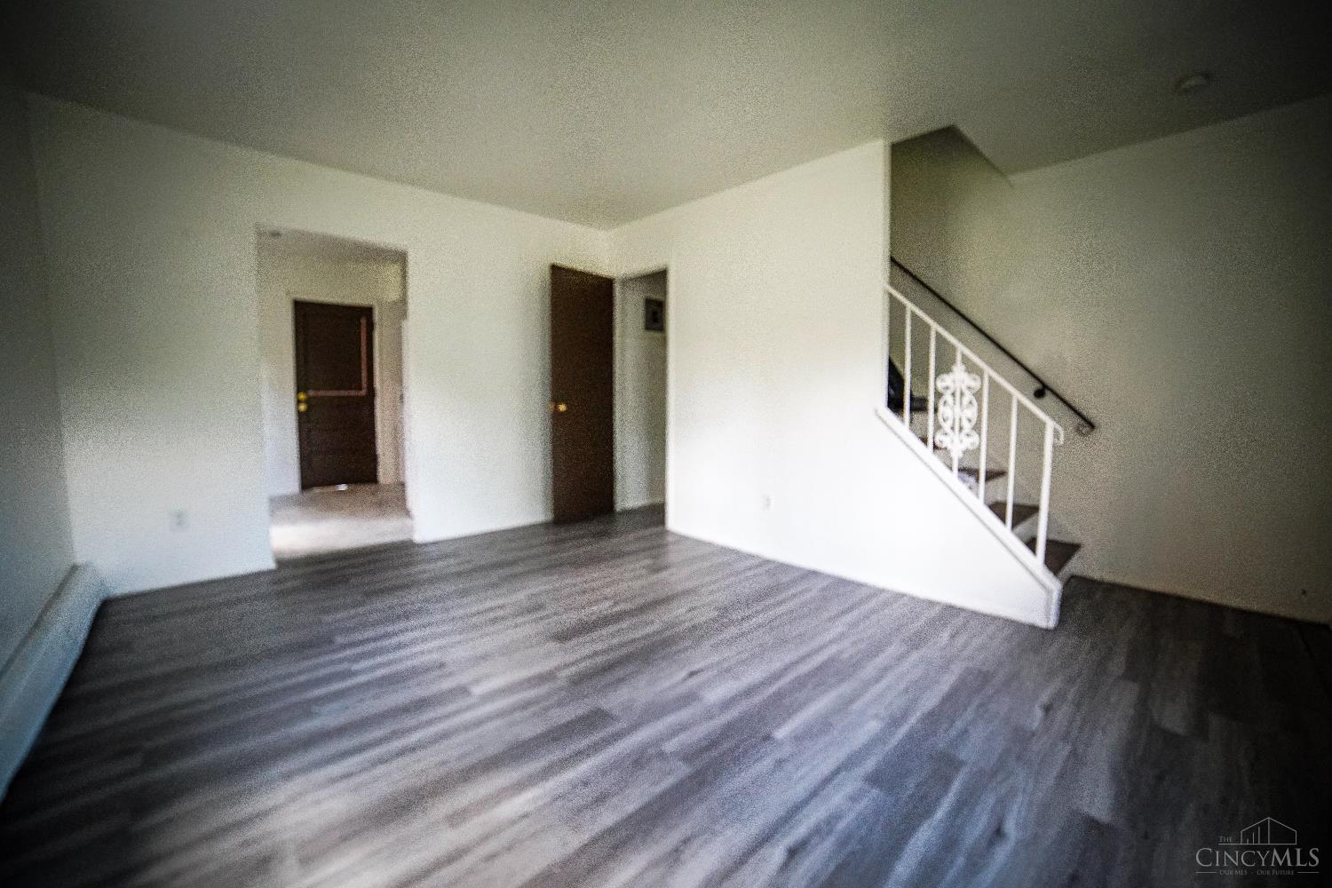 Cincinnati, Ohio 45214, United States, 8 Bedrooms Bedrooms, ,4 BathroomsBathrooms,Residential,Active,155473