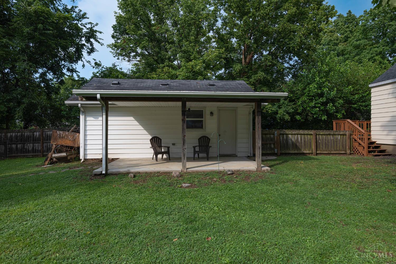 407 W Lomar Avenue