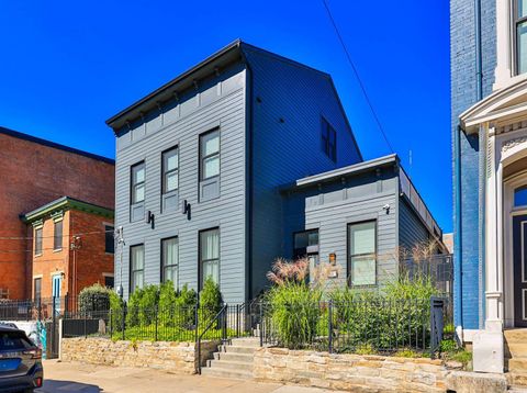 Photo of 28 Findlay Street, Cincinnati, OH 45202 (MLS # 1865847)