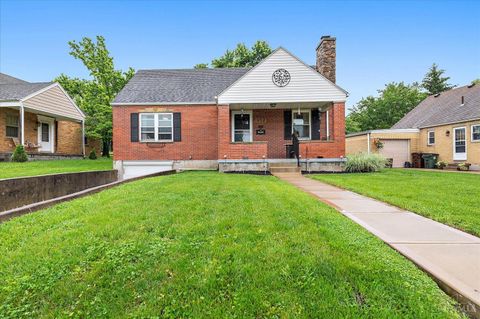 Photo of 952 Lawn Avenue, Hamilton, OH 45013 (MLS # 1880200)