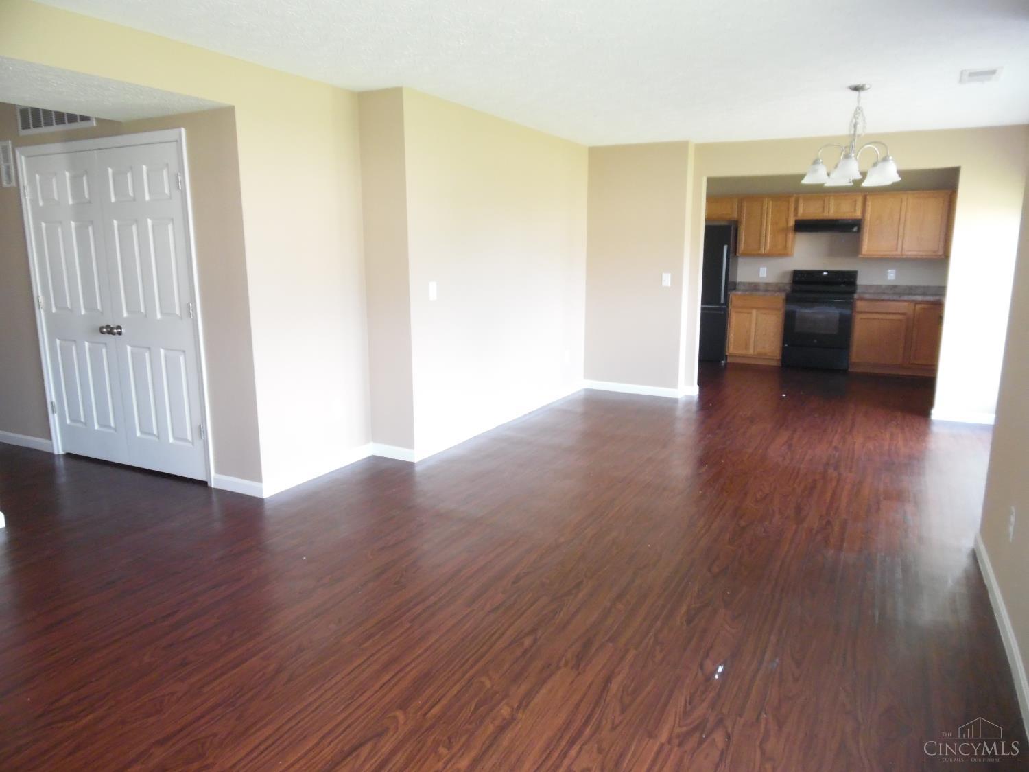 463 Lite Court, Trenton, Ohio image 4