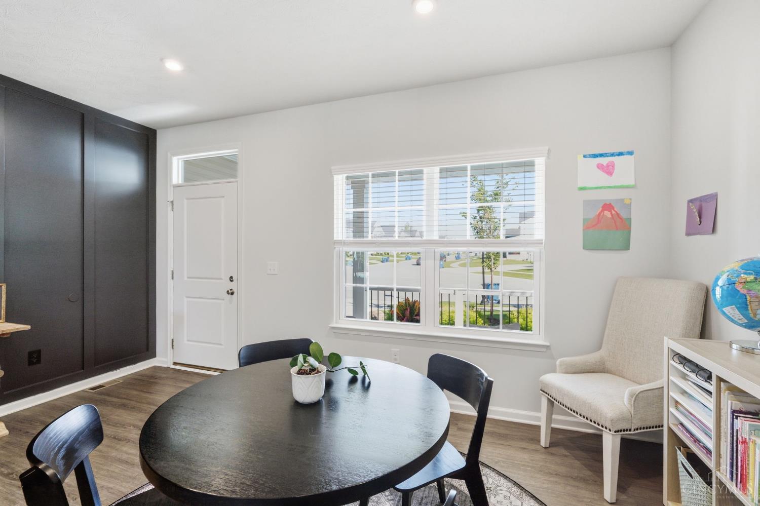 6038 Outlook Court