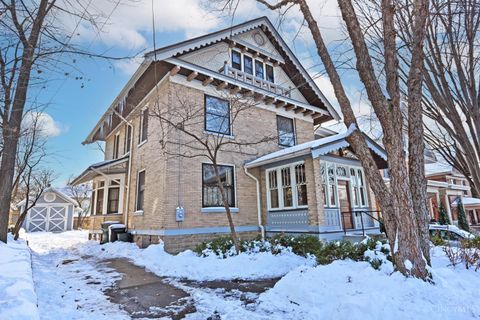 Photo of 567 Howell Avenue, Cincinnati, OH 45220 (MLS # 1867419)