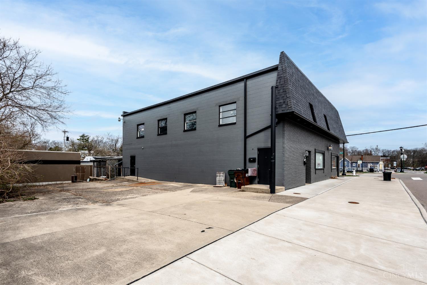 3 S Sycamore Street