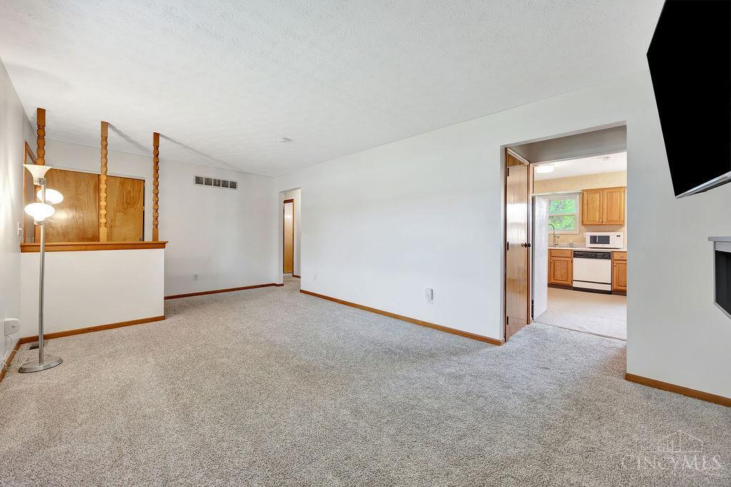 5878 River Road, Fairfield, Ohio image 6