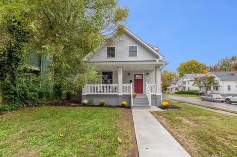 Photo of 6022 Bramble Avenue, Cincinnati, OH 45227 (MLS # 1865651)