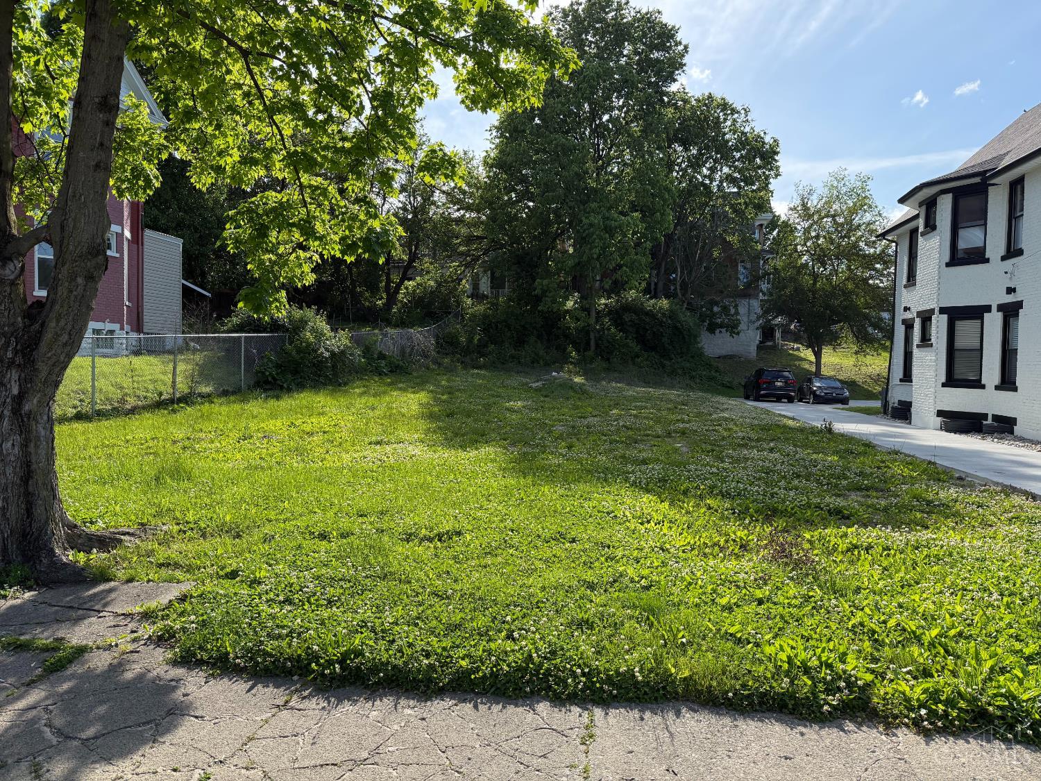 813 Hawthorne Avenue