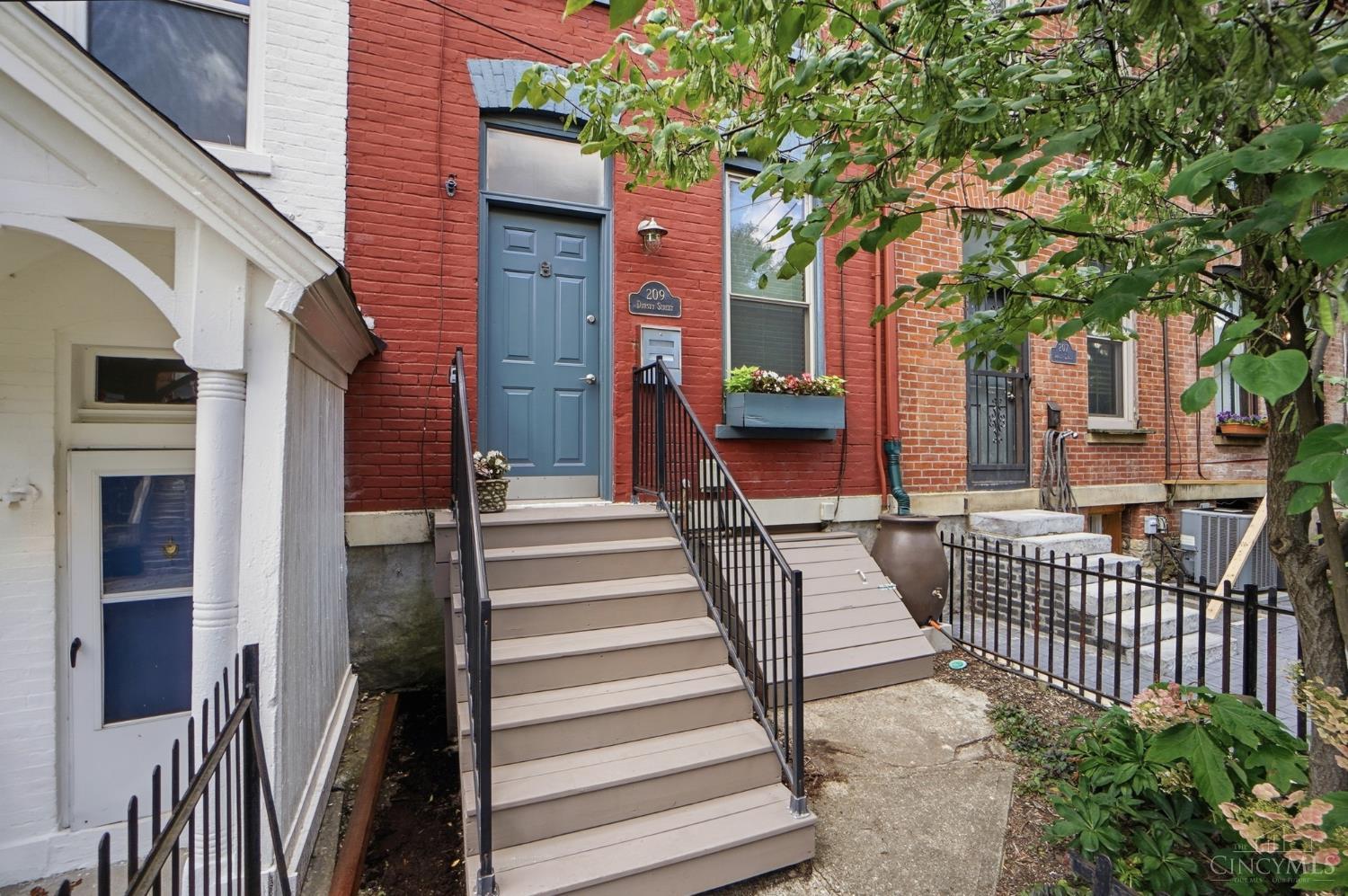 209 Dorsey Street