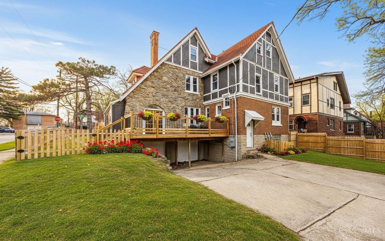 2655 Harrison Avenue