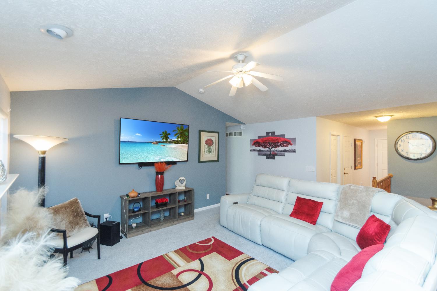 7633 Sandstone Trail