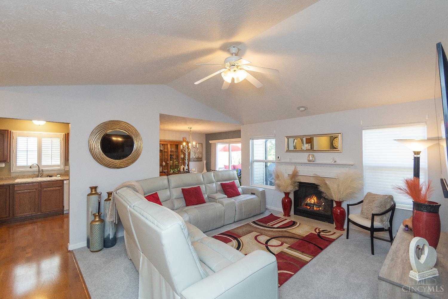 7633 Sandstone Trail