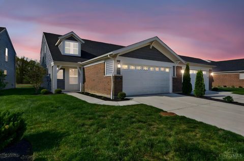 Photo of 1527 Summerview Ln, Milford, OH 45150 (MLS # 1875700)