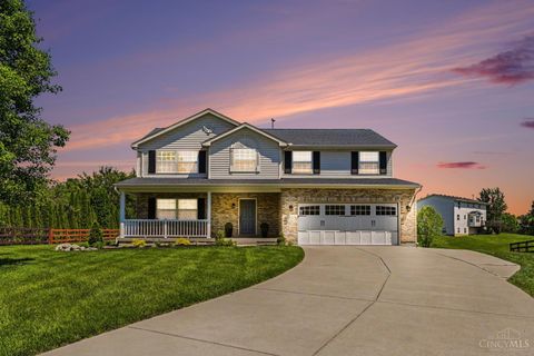 Photo of 4716 Oakview Court, Liberty Township, OH 45011 (MLS # 1879243)