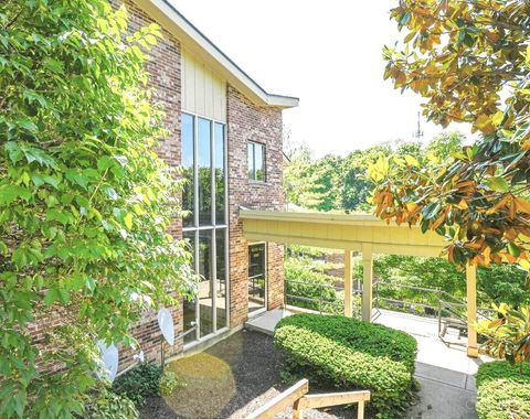 3069 Alpine Terrace Unit 10B, Cincinnati, OH 45208 - #: 1805234