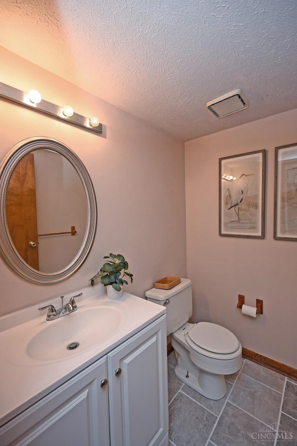 5366 Hickory Trail Lane