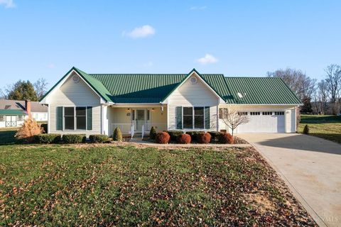 Photo of 295 Litton Circle, Aberdeen, OH 45101 (MLS # 1865982)