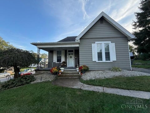 Homes For Sale - 303 W Pleasant Street<br/> Hillsboro, OH 45133