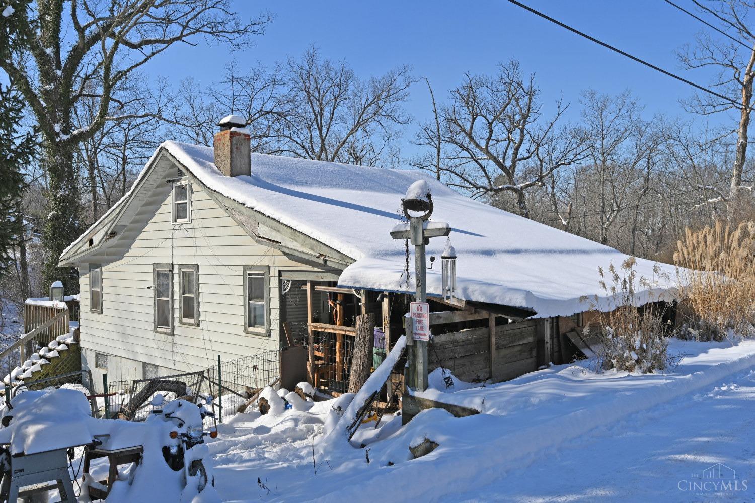 6762 Epworth Road, Miami Twp, Ohio image 1