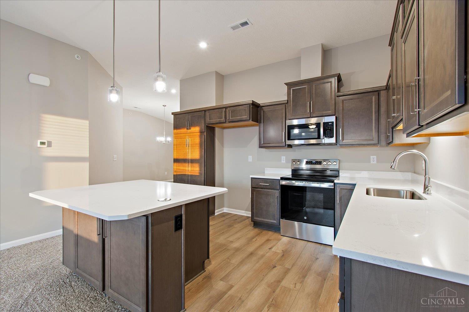 473 Bethpage Way 8-303