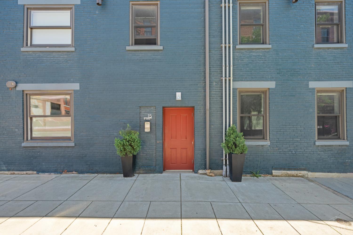 15 W Fifteenth Street B4