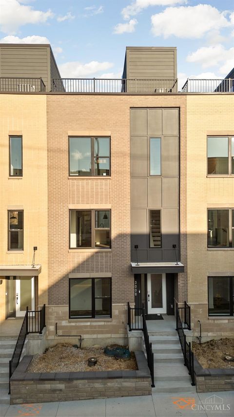 Photo of 3008 Woodburn Avenue, Cincinnati, OH 45206 (MLS # 1860518)