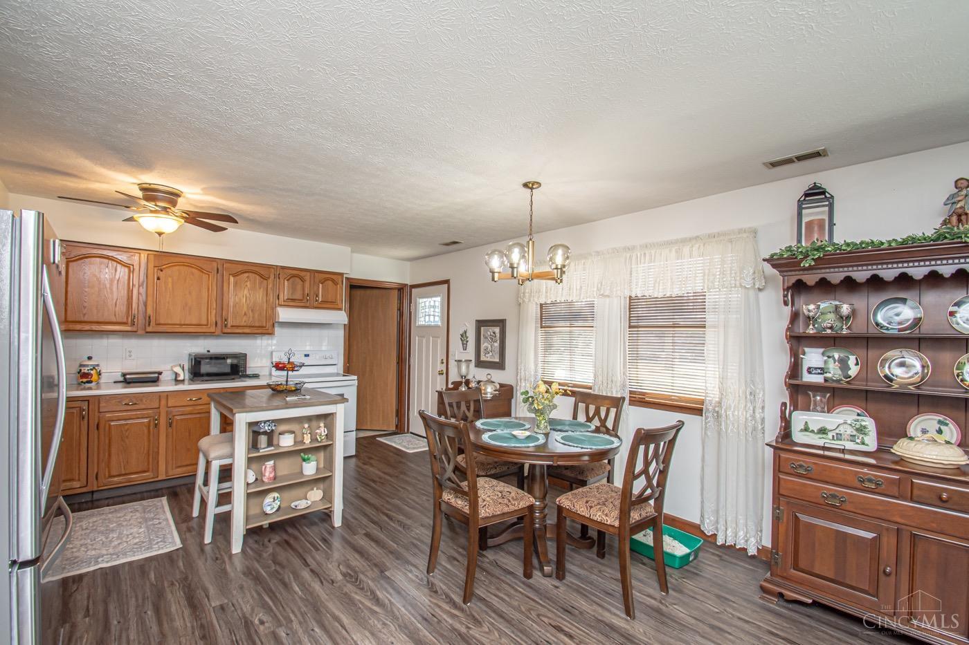 619 Lakengren Drive, Lakengren, Ohio image 9
