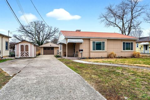 Photo of 506 Aberdeen Drive, Middletown, OH 45042 (MLS # 1865767)