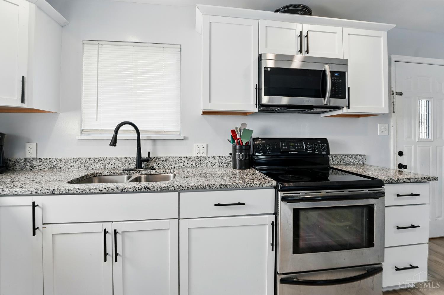 3329 Shadyview Road, Moraine, Ohio image 10