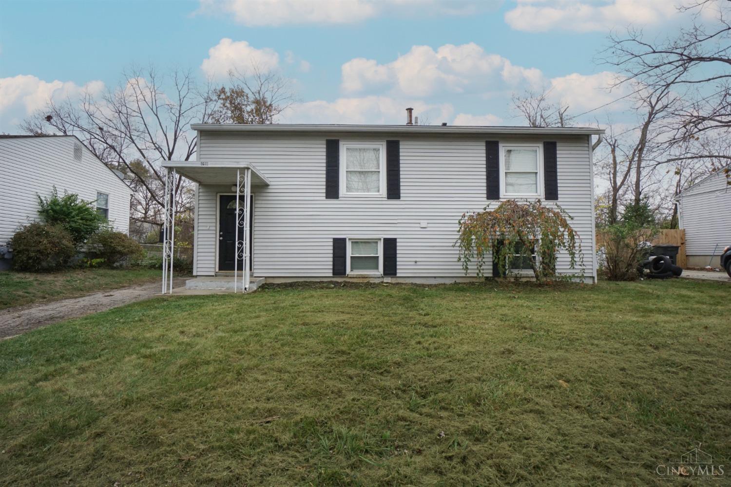 9615 Dunraven Drive, Colerain Twp, Ohio image 1