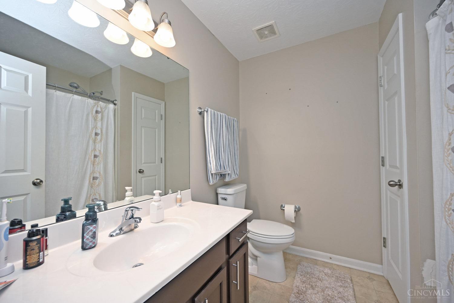 5037 Sullivans Ridge Drive, Morrow, Ohio image 19