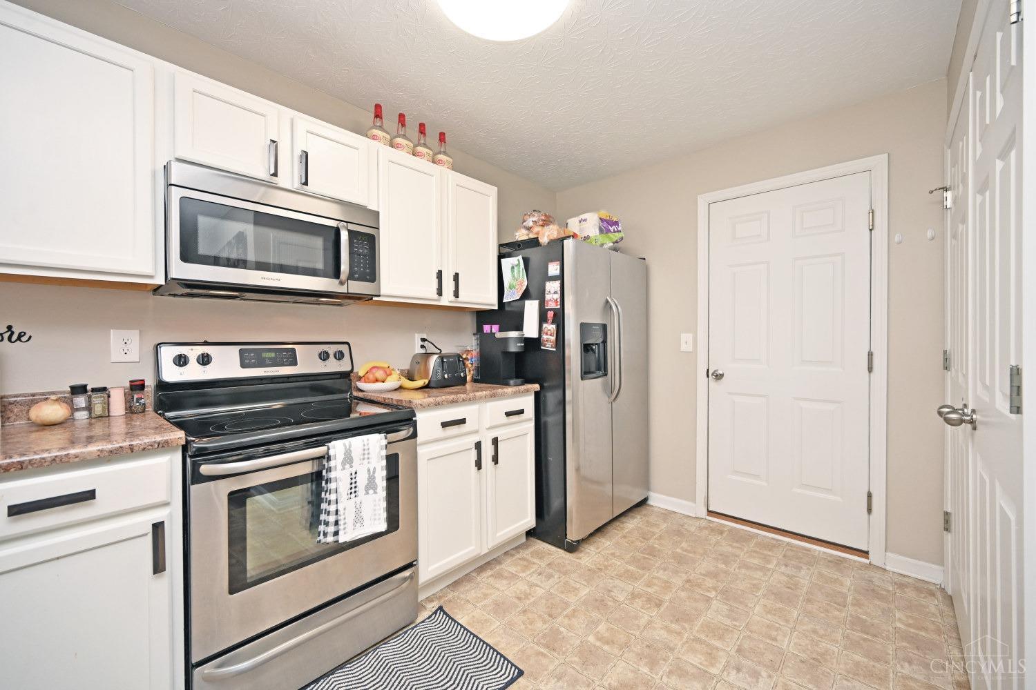 5037 Sullivans Ridge Drive, Morrow, Ohio image 12