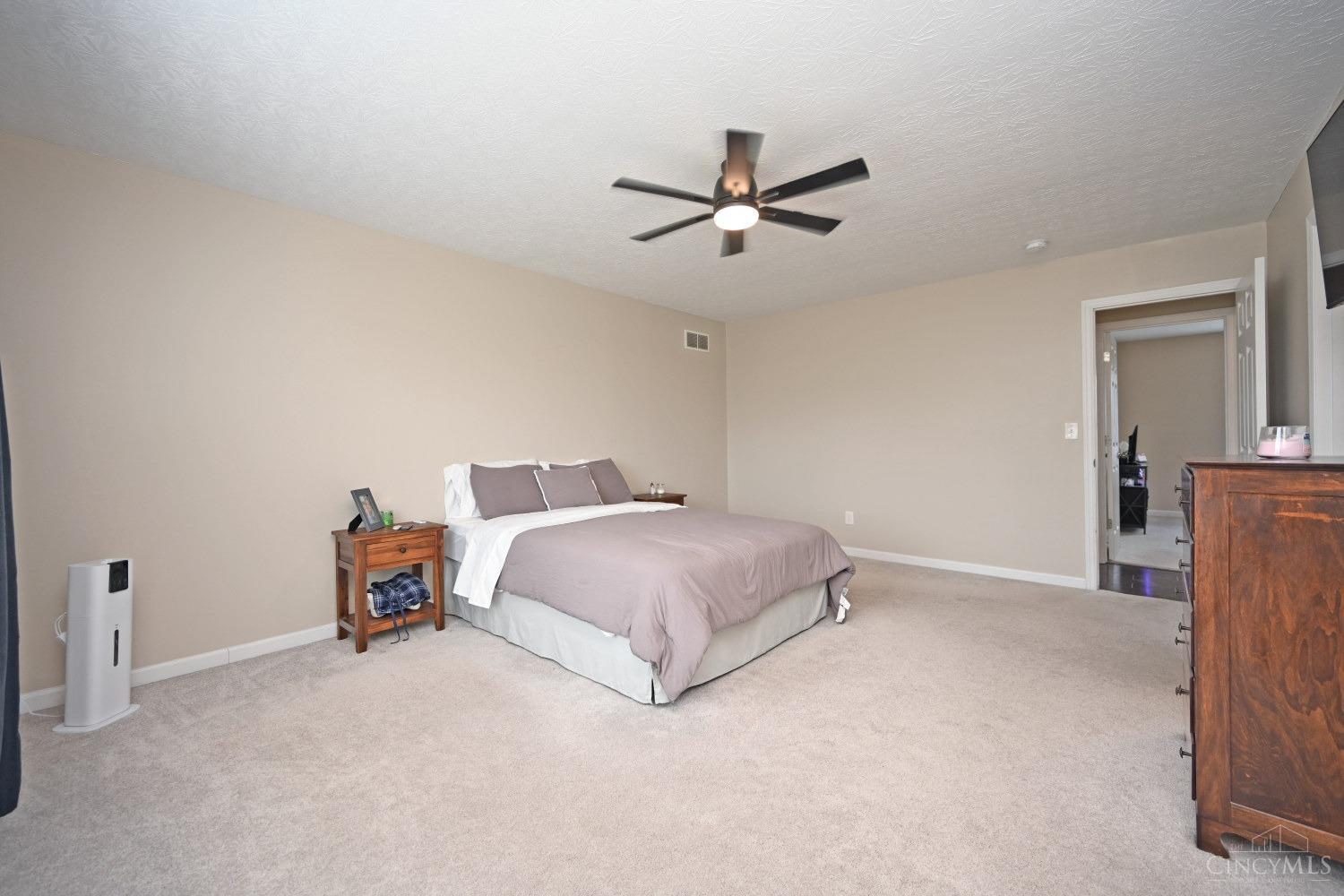 5037 Sullivans Ridge Drive, Morrow, Ohio image 17