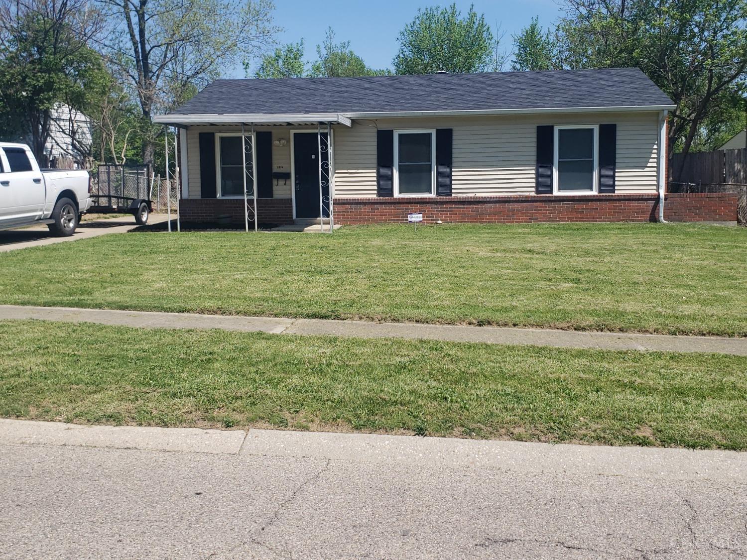 9884 Dunraven Drive, Colerain Twp, Ohio image 1