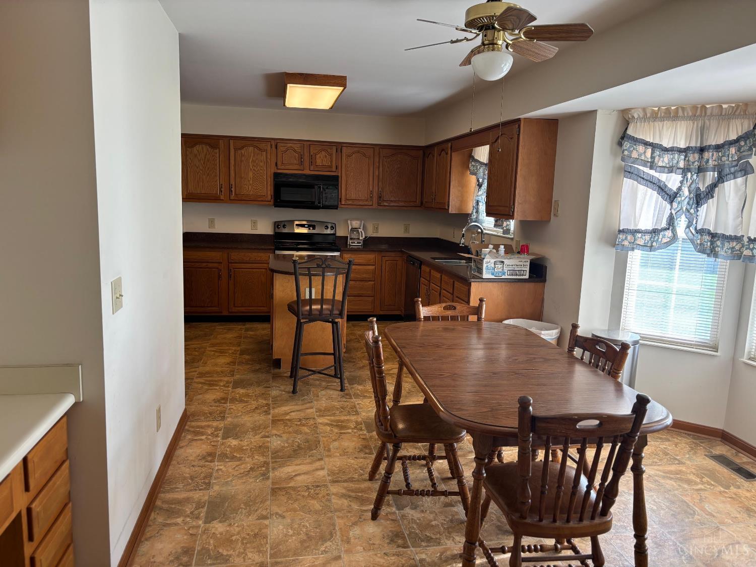 7109 Maple Creek Drive