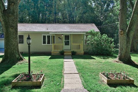 Single Family Residence in Bethel OH 2608 Runway Avenue.jpg