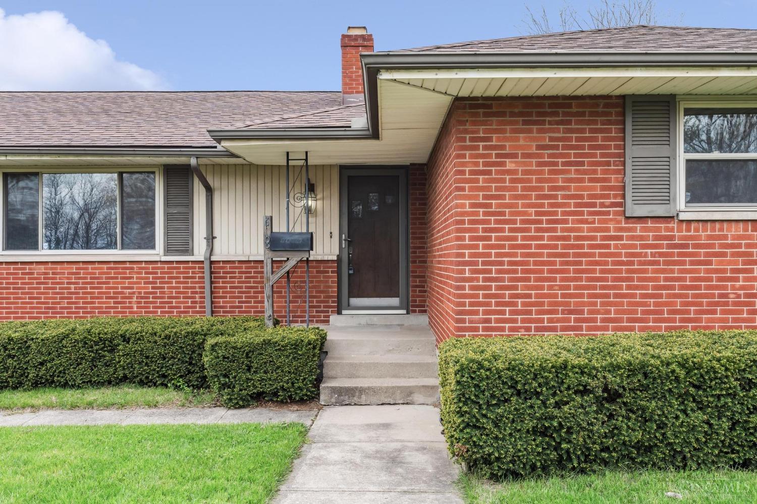 606 Valley View Drive, Middletown, Ohio image 2