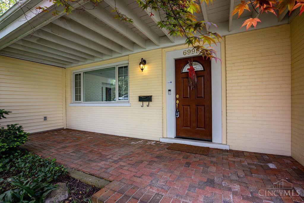 6999 Rowan Hill Drive